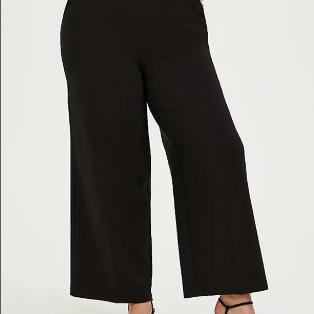 NWT Torrid Wide Leg High Rise Dress Pants
